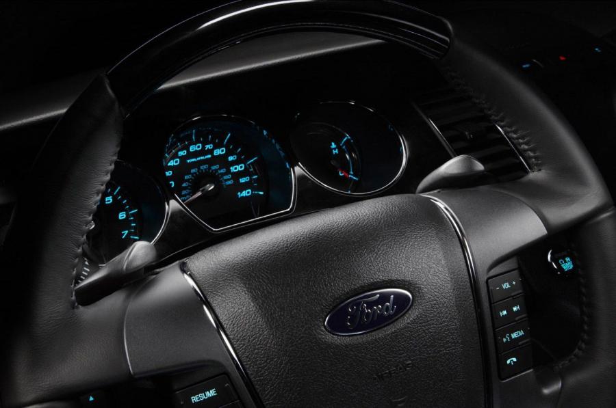  Ford Taurus 2010 года  (фото 60 из 161)